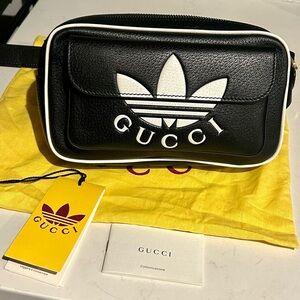 Gucci x ADIDAS Trefoil Zip Belt Bag-Brand New